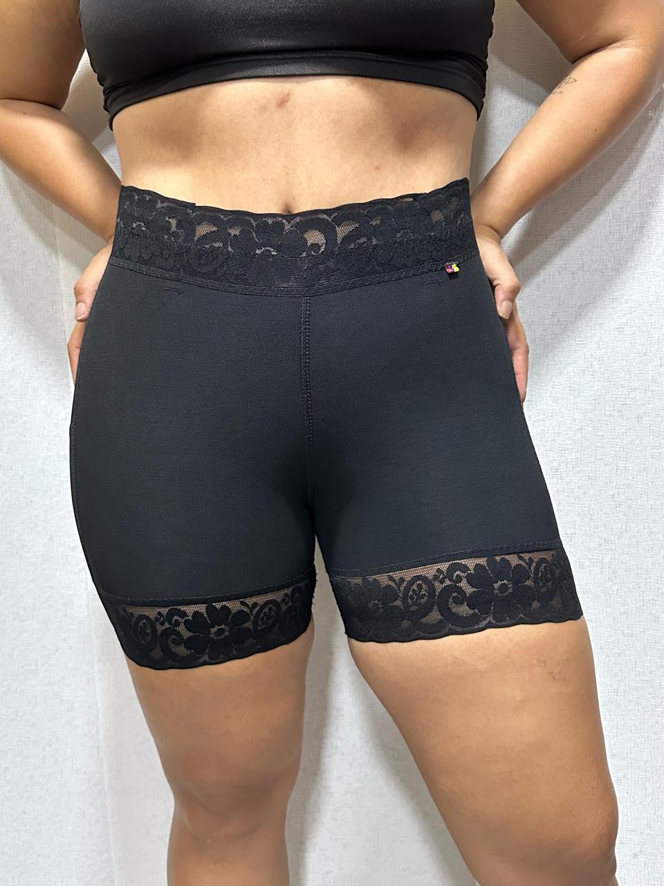 FAJA SHORT LEVANTA COLA SITI